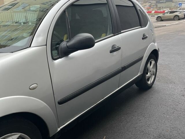 Серый Ситроен С3, объемом двигателя 1.4 л и пробегом 295 тыс. км за 3800 $, фото 3 на Automoto.ua