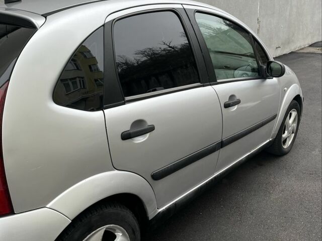 Серый Ситроен С3, объемом двигателя 1.4 л и пробегом 295 тыс. км за 3800 $, фото 5 на Automoto.ua