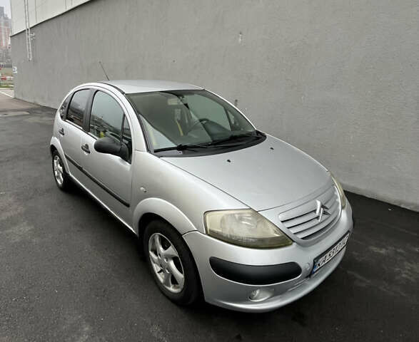 Серый Ситроен С3, объемом двигателя 1.36 л и пробегом 295 тыс. км за 3800 $, фото 2 на Automoto.ua