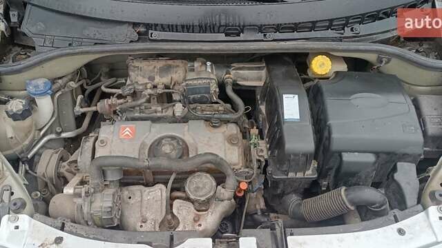 Сірий Сітроен С3, об'ємом двигуна 1.36 л та пробігом 152 тис. км за 3800 $, фото 3 на Automoto.ua