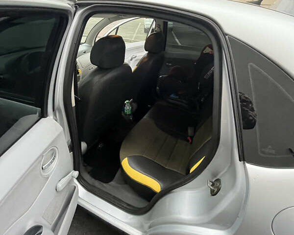 Серый Ситроен С3, объемом двигателя 1.36 л и пробегом 295 тыс. км за 3800 $, фото 8 на Automoto.ua