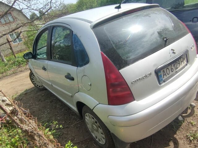 Серый Ситроен С3, объемом двигателя 1.4 л и пробегом 220 тыс. км за 2300 $, фото 2 на Automoto.ua