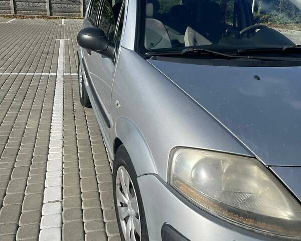 Серый Ситроен С3, объемом двигателя 1.36 л и пробегом 207 тыс. км за 3300 $, фото 7 на Automoto.ua