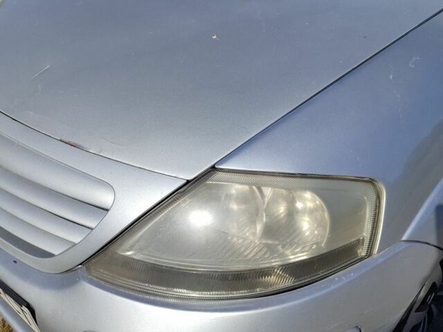 Серый Ситроен С3, объемом двигателя 1.6 л и пробегом 195 тыс. км за 4500 $, фото 2 на Automoto.ua