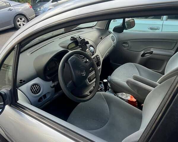 Серый Ситроен С3, объемом двигателя 1.36 л и пробегом 207 тыс. км за 3300 $, фото 5 на Automoto.ua