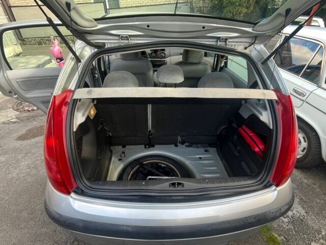 Сірий Сітроен С3, об'ємом двигуна 1.4 л та пробігом 210 тис. км за 2700 $, фото 5 на Automoto.ua