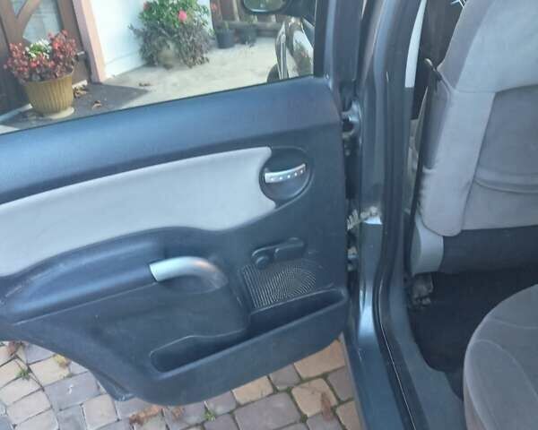 Ситроен С3 2004 в Коломые на Automoto.ua Серый Ситроен С3, объемом двигателя 1.4 л и пробегом 150 тыс. км за 3300 $, фото 7 на Automoto.ua