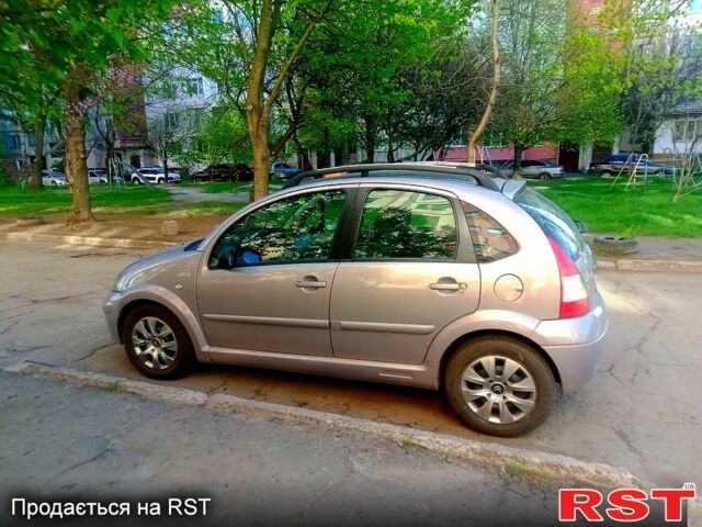 Серый Ситроен С3, объемом двигателя 1.4 л и пробегом 300 тыс. км за 2500 $, фото 2 на Automoto.ua