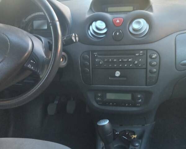 Ситроен С3 2004 в Коломые на Automoto.ua Серый Ситроен С3, объемом двигателя 1.4 л и пробегом 150 тыс. км за 3300 $, фото 4 на Automoto.ua