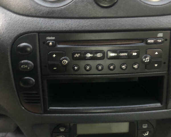 Серый Ситроен С3, объемом двигателя 1.4 л и пробегом 180 тыс. км за 4850 $, фото 10 на Automoto.ua