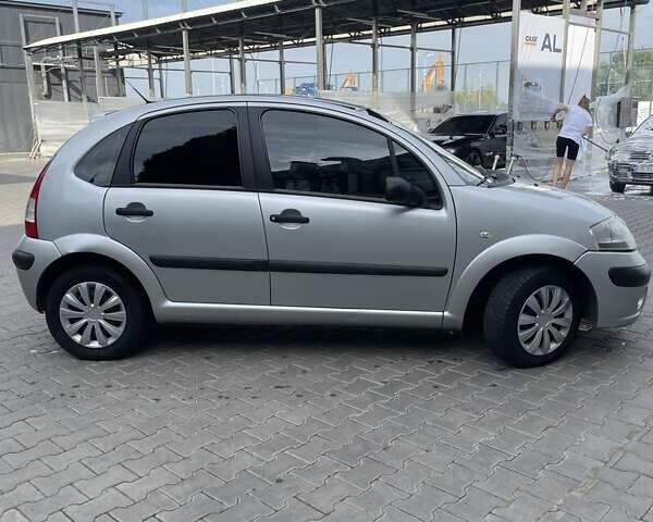 Серый Ситроен С3, объемом двигателя 1.4 л и пробегом 238 тыс. км за 4000 $, фото 8 на Automoto.ua