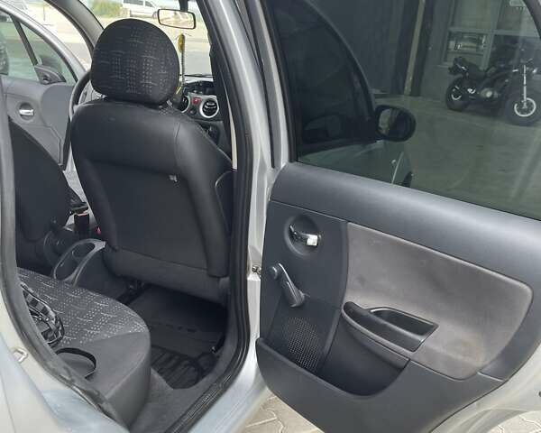 Серый Ситроен С3, объемом двигателя 1.4 л и пробегом 238 тыс. км за 4000 $, фото 5 на Automoto.ua