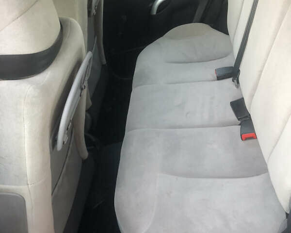 Серый Ситроен С3, объемом двигателя 1.4 л и пробегом 180 тыс. км за 4850 $, фото 11 на Automoto.ua