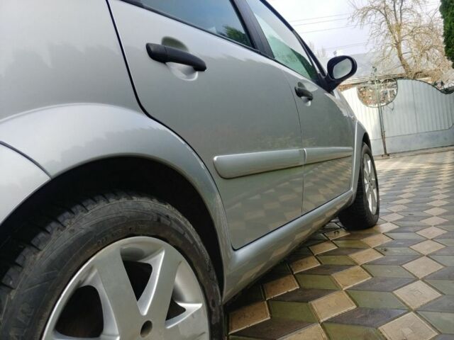 Серый Ситроен С3, объемом двигателя 1.4 л и пробегом 200 тыс. км за 3999 $, фото 3 на Automoto.ua