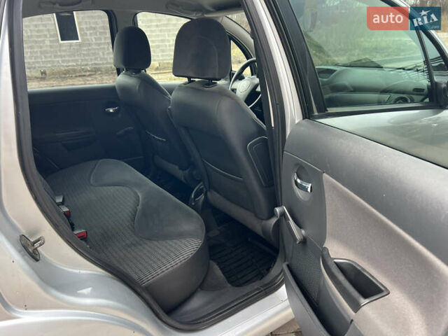 Сірий Сітроен С3, об'ємом двигуна 1.4 л та пробігом 224 тис. км за 4200 $, фото 14 на Automoto.ua