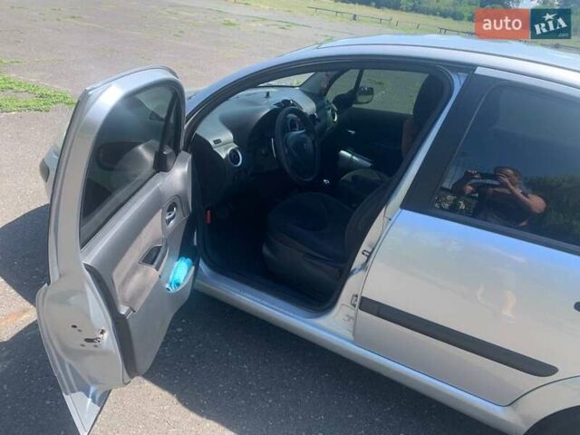 Сірий Сітроен С3, об'ємом двигуна 1.36 л та пробігом 163 тис. км за 4500 $, фото 18 на Automoto.ua