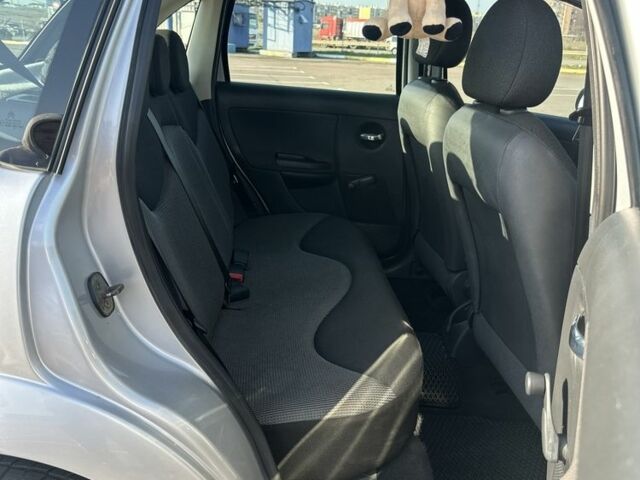 Сірий Сітроен С3, об'ємом двигуна 1.1 л та пробігом 159 тис. км за 3800 $, фото 11 на Automoto.ua