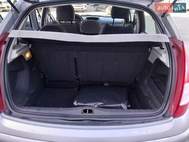 Серый Ситроен С3, объемом двигателя 1.36 л и пробегом 202 тыс. км за 3650 $, фото 15 на Automoto.ua