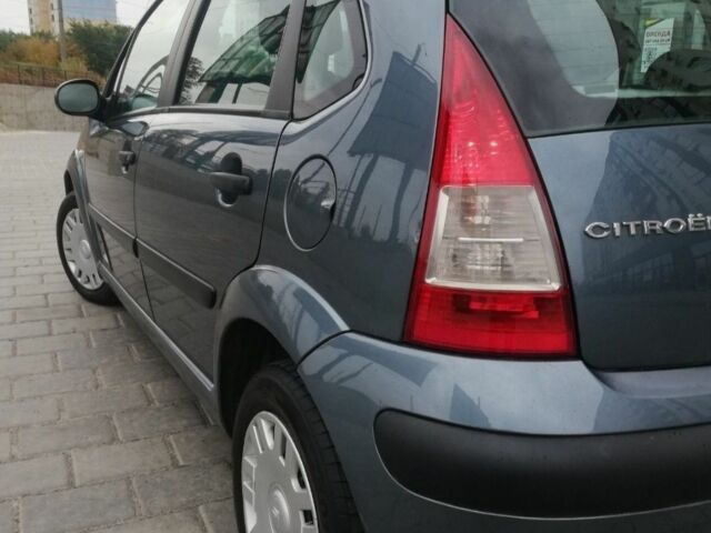 Серый Ситроен С3, объемом двигателя 1.4 л и пробегом 236 тыс. км за 3999 $, фото 4 на Automoto.ua