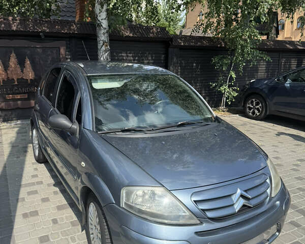 Серый Ситроен С3, объемом двигателя 1.36 л и пробегом 210 тыс. км за 4100 $, фото 2 на Automoto.ua