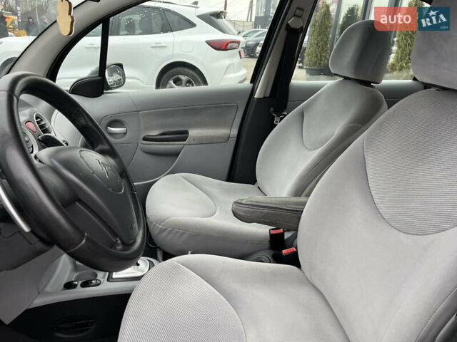 Серый Ситроен С3, объемом двигателя 1.4 л и пробегом 187 тыс. км за 4550 $, фото 9 на Automoto.ua