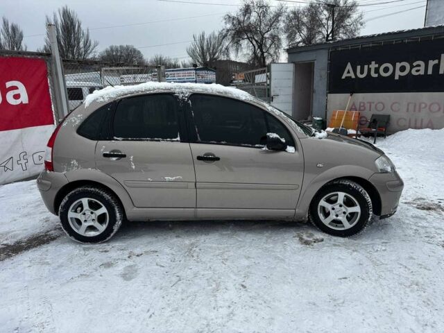 Серый Ситроен С3, объемом двигателя 1.4 л и пробегом 124 тыс. км за 4990 $, фото 5 на Automoto.ua