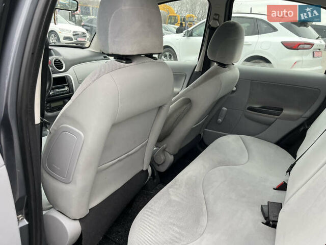 Серый Ситроен С3, объемом двигателя 1.4 л и пробегом 187 тыс. км за 4550 $, фото 12 на Automoto.ua