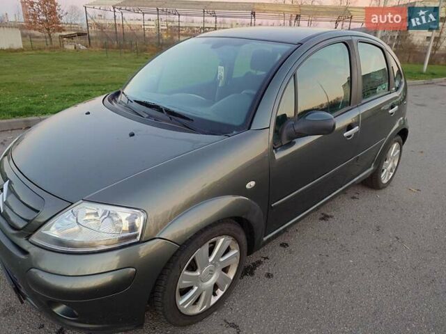 Серый Ситроен С3, объемом двигателя 1.59 л и пробегом 87 тыс. км за 5800 $, фото 2 на Automoto.ua