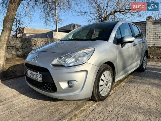 Серый Ситроен С3, объемом двигателя 1.4 л и пробегом 260 тыс. км за 4900 $, фото 2 на Automoto.ua