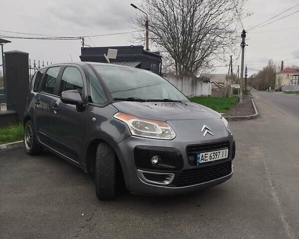 Серый Ситроен С3, объемом двигателя 1.6 л и пробегом 270 тыс. км за 5200 $, фото 2 на Automoto.ua