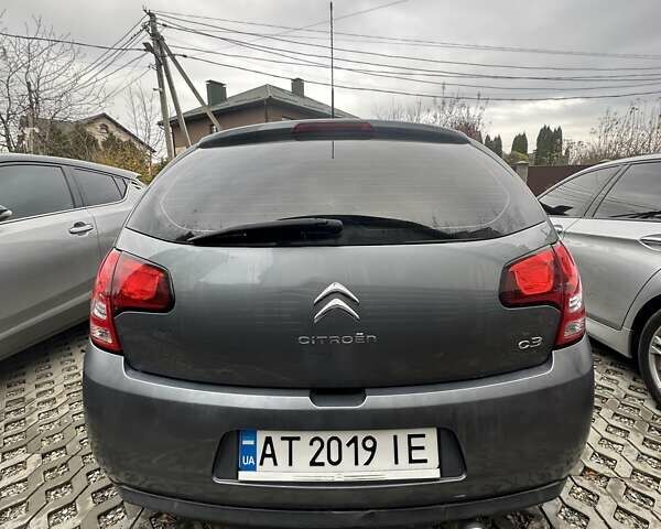 Серый Ситроен С3, объемом двигателя 1.4 л и пробегом 280 тыс. км за 4900 $, фото 3 на Automoto.ua