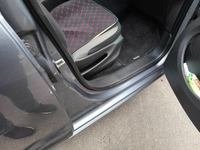 Сірий Сітроен С3, об'ємом двигуна 1.6 л та пробігом 216 тис. км за 5200 $, фото 7 на Automoto.ua