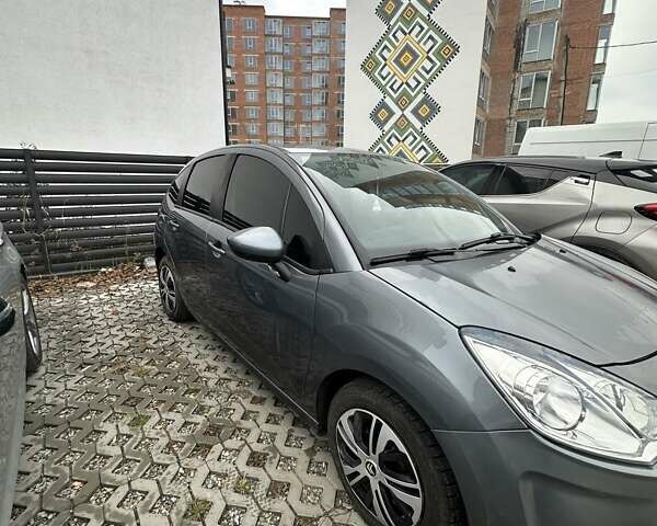 Серый Ситроен С3, объемом двигателя 1.4 л и пробегом 280 тыс. км за 4900 $, фото 2 на Automoto.ua