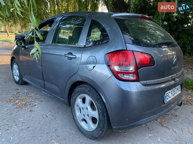 Серый Ситроен С3, объемом двигателя 1.4 л и пробегом 322 тыс. км за 3200 $, фото 1 на Automoto.ua
