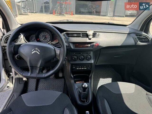 Сірий Сітроен С3, об'ємом двигуна 1.12 л та пробігом 124 тис. км за 5000 $, фото 17 на Automoto.ua