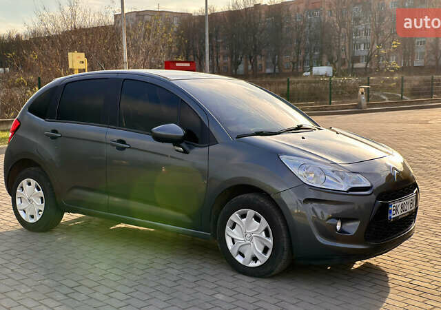 Серый Ситроен С3, объемом двигателя 1.4 л и пробегом 264 тыс. км за 7200 $, фото 4 на Automoto.ua