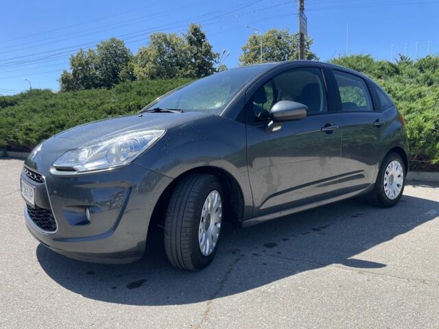 Серый Ситроен С3, объемом двигателя 1.4 л и пробегом 185 тыс. км за 6700 $, фото 1 на Automoto.ua