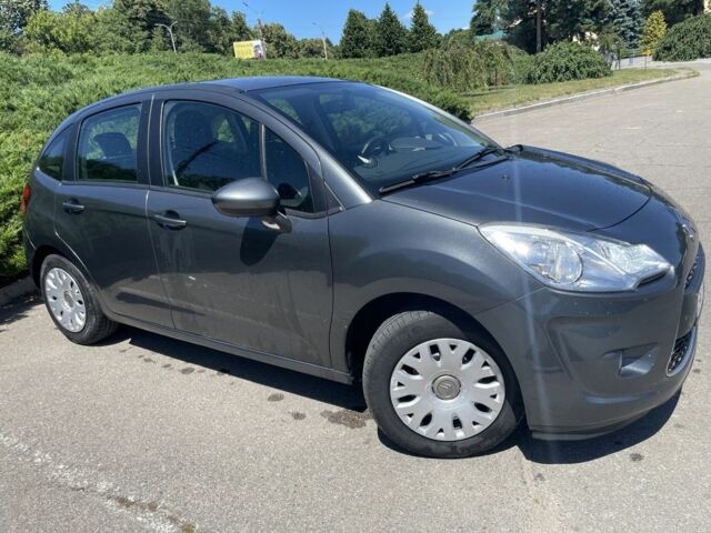 Серый Ситроен С3, объемом двигателя 1.4 л и пробегом 185 тыс. км за 6700 $, фото 3 на Automoto.ua