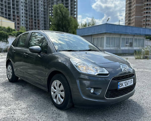 Серый Ситроен С3, объемом двигателя 1.4 л и пробегом 185 тыс. км за 6600 $, фото 6 на Automoto.ua