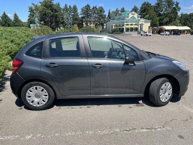 Серый Ситроен С3, объемом двигателя 1.4 л и пробегом 185 тыс. км за 6700 $, фото 2 на Automoto.ua