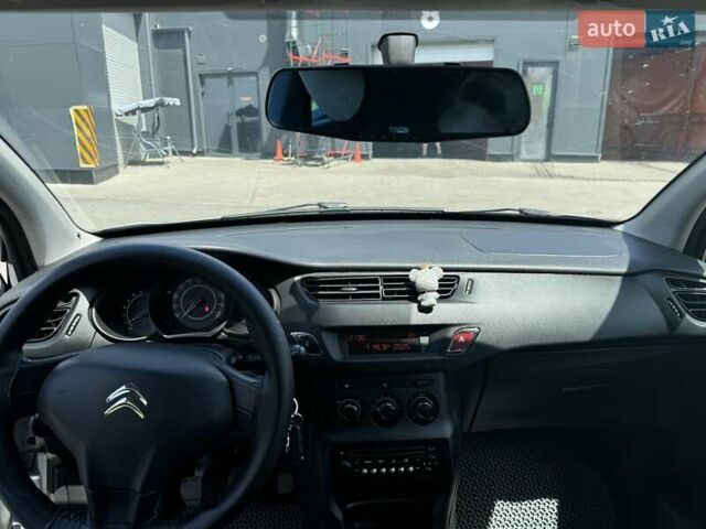 Сірий Сітроен С3, об'ємом двигуна 1.12 л та пробігом 124 тис. км за 5000 $, фото 16 на Automoto.ua
