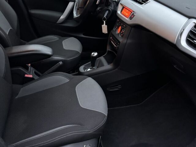 Серый Ситроен С3, объемом двигателя 1.4 л и пробегом 226 тыс. км за 6950 $, фото 16 на Automoto.ua