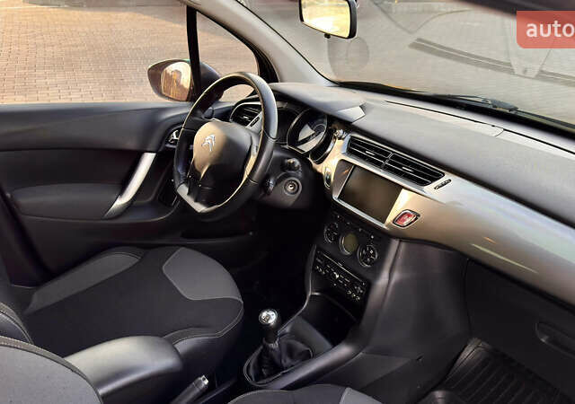 Серый Ситроен С3, объемом двигателя 1.4 л и пробегом 264 тыс. км за 7200 $, фото 11 на Automoto.ua