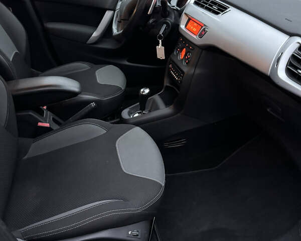 Сірий Сітроен С3, об'ємом двигуна 1.4 л та пробігом 226 тис. км за 6950 $, фото 26 на Automoto.ua