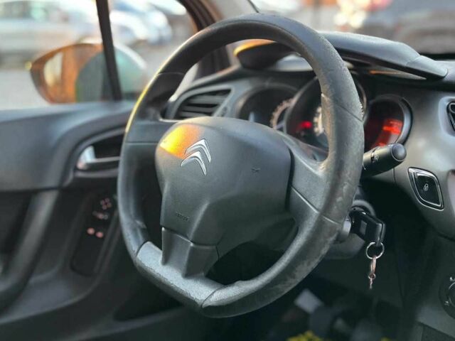 Серый Ситроен С3, объемом двигателя 1.2 л и пробегом 149 тыс. км за 6999 $, фото 17 на Automoto.ua