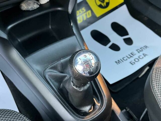 Серый Ситроен С3, объемом двигателя 1.2 л и пробегом 149 тыс. км за 6999 $, фото 13 на Automoto.ua