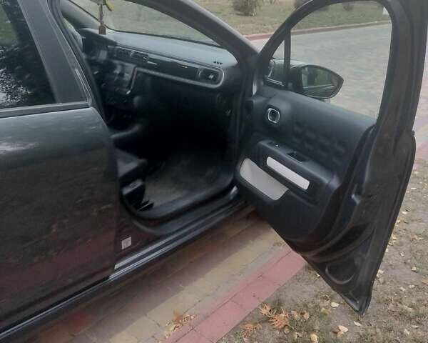 Ситроен С3 2017 в Миргороде на Automoto.ua Серый Ситроен С3, объемом двигателя 1.2 л и пробегом 115 тыс. км за 9900 $, фото 17 на Automoto.ua