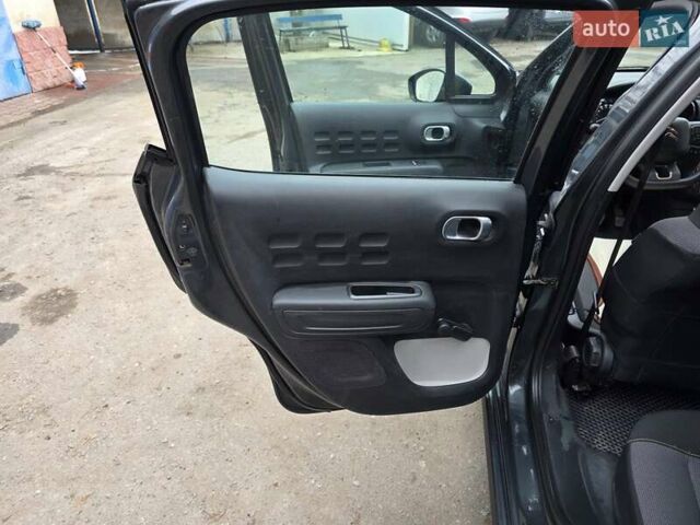 Серый Ситроен С3, объемом двигателя 1.2 л и пробегом 133 тыс. км за 9555 $, фото 28 на Automoto.ua