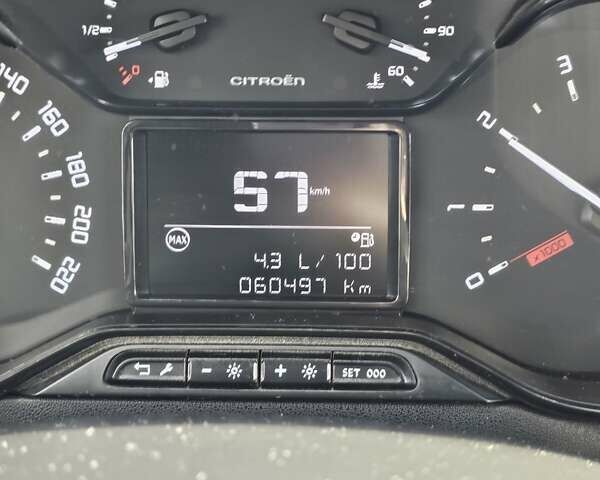 Серый Ситроен С3, объемом двигателя 1.2 л и пробегом 61 тыс. км за 9500 $, фото 40 на Automoto.ua