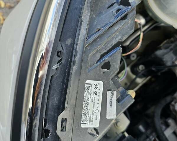 Серый Ситроен С3, объемом двигателя 1.2 л и пробегом 61 тыс. км за 9500 $, фото 28 на Automoto.ua